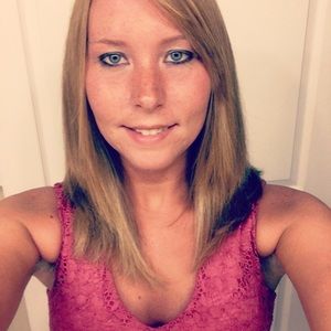 Meet your Posher, Stephanie